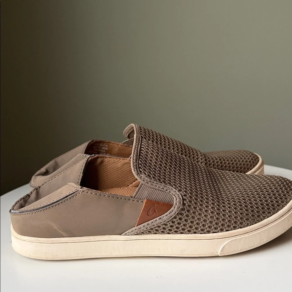 OluKai® Pehuea casual shoes Anatomical Contoured Footbed Drop In Heel Khaki US 9